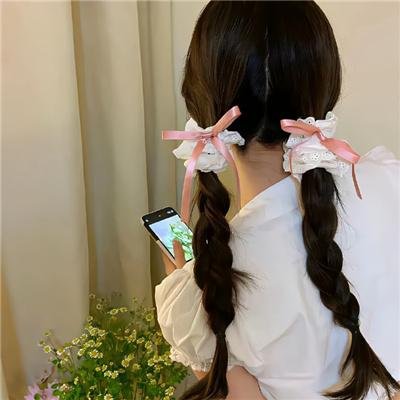 三个扑火的少年